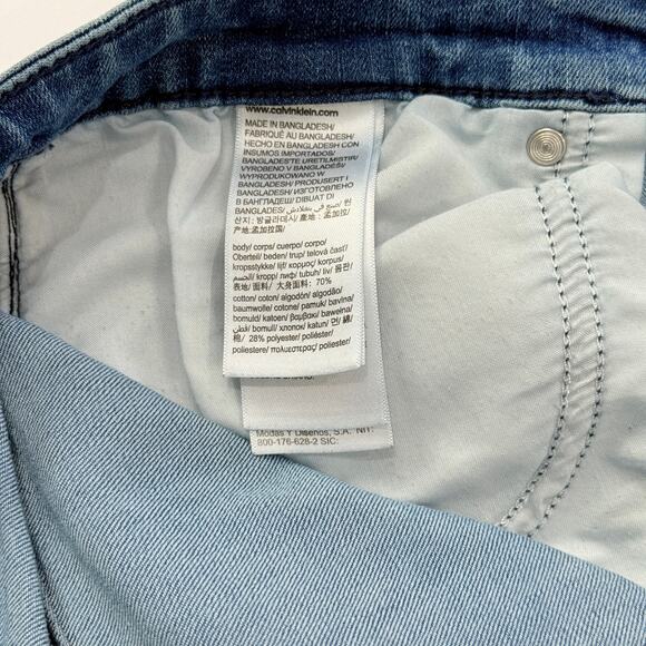 Calvin Klein Slim Straight Fit Jeans | 36x32 | Light Wash - Picture 2 of 6